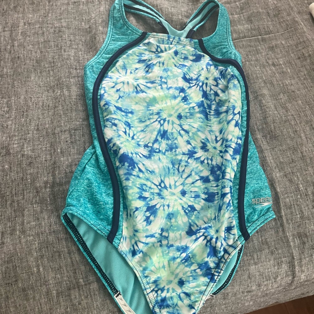 Size 12 girls speedo one piece swimsuit.